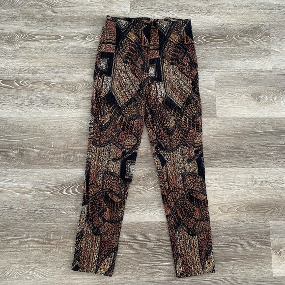 Textured Joseph Ribkoff pants - Picture 1 of 5